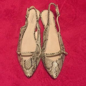 TOPSHOP 💕 NWT snake skin sling back flats
